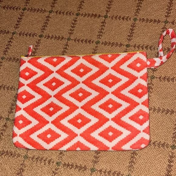 Coral terrycloth zip pouch handle NWOT - Picture 1 of 4